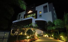 Grand Sarovar Portico, Latur